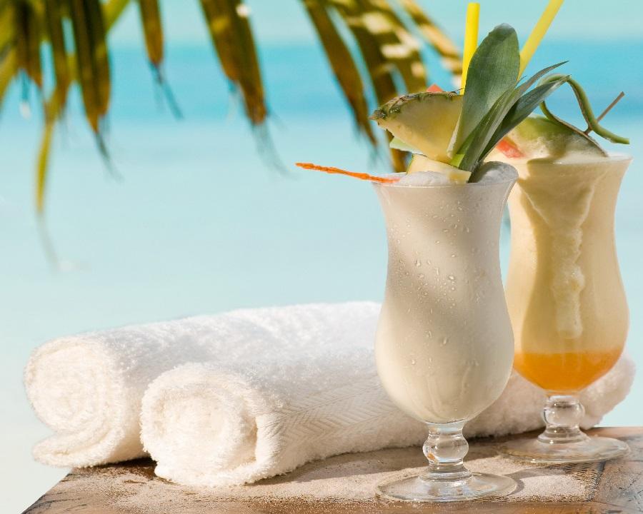 Безалкогольный коктейль - тропический коктейль